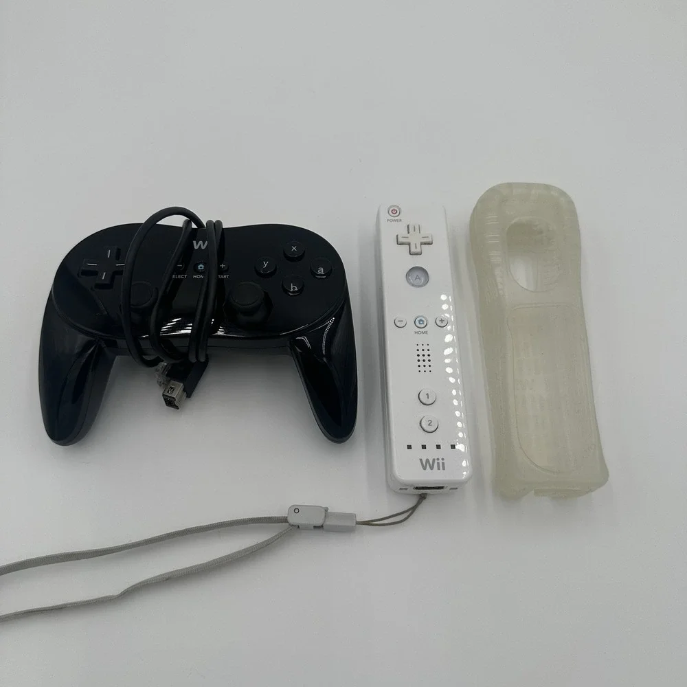 Nintendo Wii Console Bundle - 8 Games - 2 Controllers - Accessories RLV-001 - Picture 7 of 11